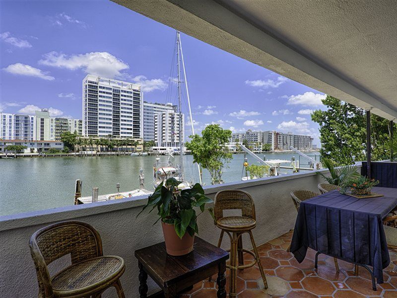 Miami Whitehouse Apartments North Bay Village Bagian luar foto